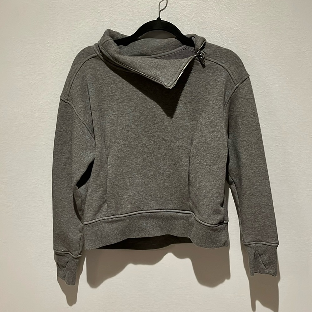 Medium all in motion pullover sweater in like new condition